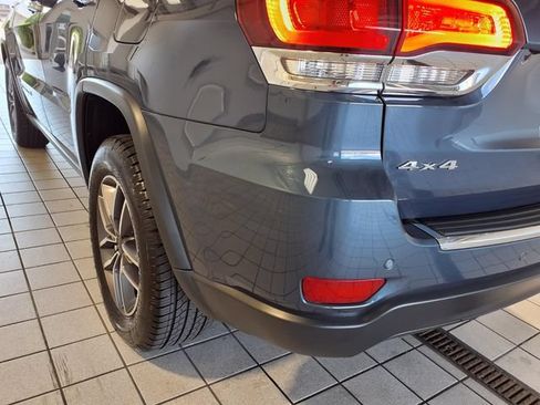 Used 2021 Jeep Grand Cherokee Limited AWD/4WD image 23