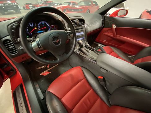 Used 2011 Chevrolet Corvette Grand Sport w/ Preferred Equipment Group image 7