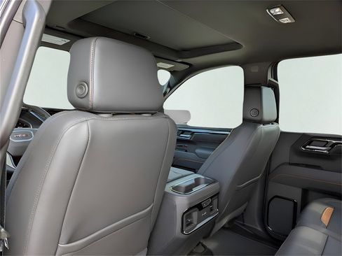 New 2025 GMC Sierra 1500 AT4 w/ Technology Package image 22