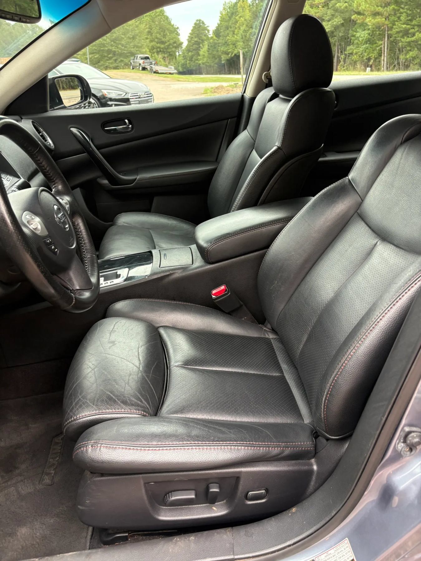 Used 2011 Nissan Maxima 3.5 SV w/ Monitor Pkg FWD image 13