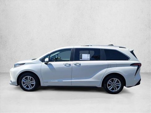 Used 2021 Toyota Sienna Limited AWD/4WD image 9