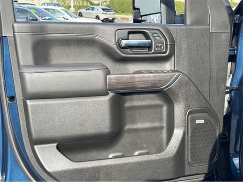 Certified 2022 Chevrolet Silverado 2500 LTZ w/ LTZ Plus Package image 24