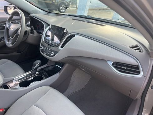 Used 2024 Chevrolet Malibu LT image 22