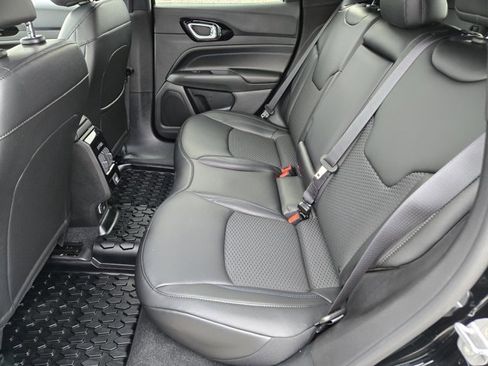 New 2026 Jeep Compass Latitude image 16