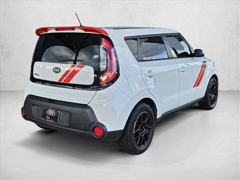 Used 2016 Kia Soul FWD image 4