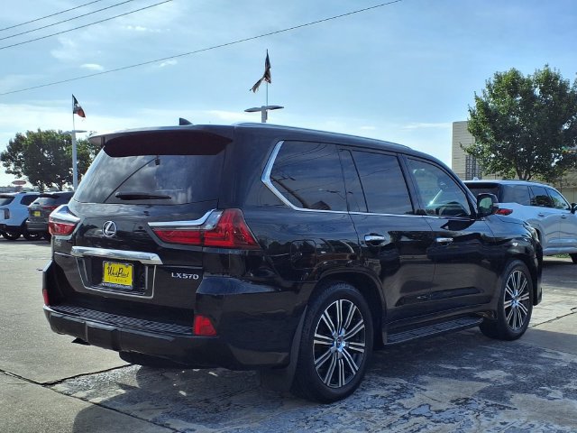Used 2018 Lexus LX 570 4WD w/ Luxury Package image 2