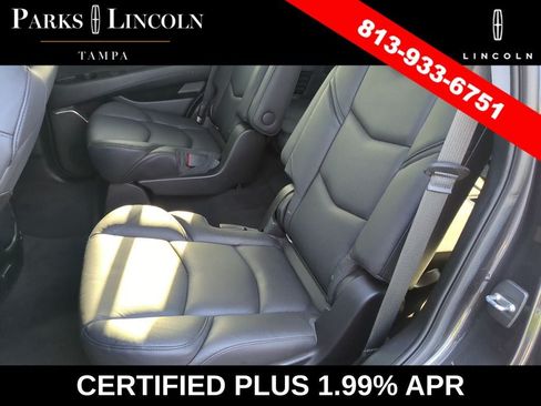 Used 2018 Cadillac Escalade Luxury AWD/4WD image 16