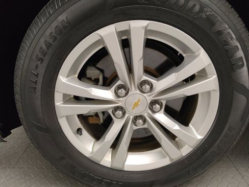 Used 2017 Chevrolet Equinox LS image 31