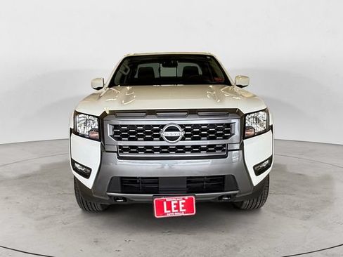Certified 2025 Nissan Frontier SV w/ SV Convenience Package AWD/4WD image 8
