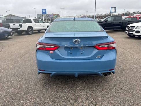 Used 2023 Toyota Camry SE image 6