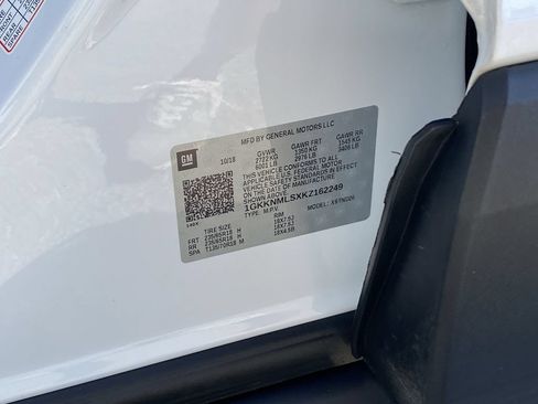 Used 2019 GMC Acadia SLT w/ LPO, Floor Liner Package FWD image 36