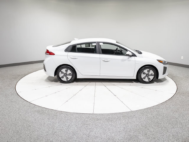 Used 2018 Hyundai Ioniq Blue FWD image 4