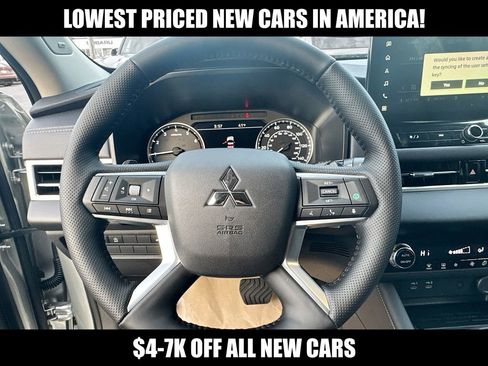 New 2026 Mitsubishi Outlander SE FWD image 12