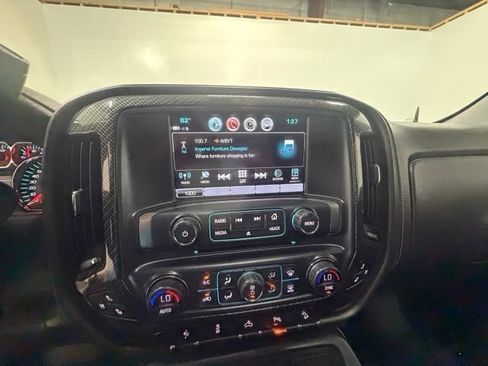 Used 2018 Chevrolet Silverado 1500 LTZ Z71 w/ LTZ Plus Package AWD/4WD image 19