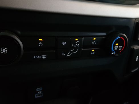 Used 2022 Ford F150 XLT w/ Trailer Tow Package image 18