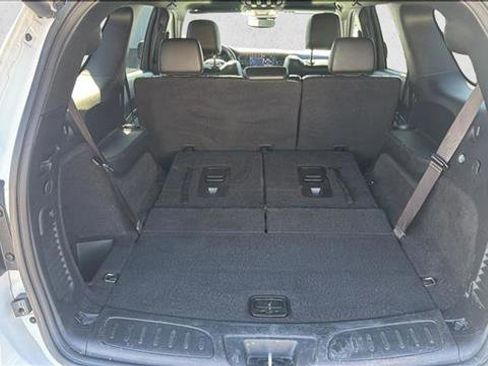 Used 2023 Dodge Durango R/T AWD/4WD image 16