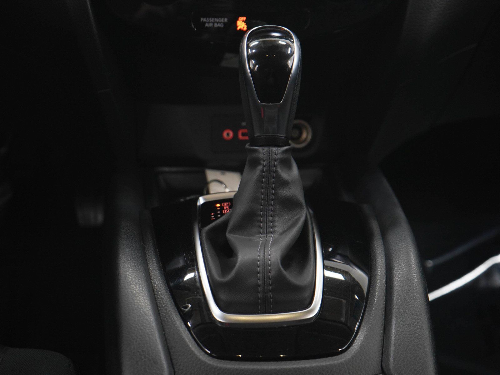 Used 2019 Nissan Rogue SV AWD/4WD image 19