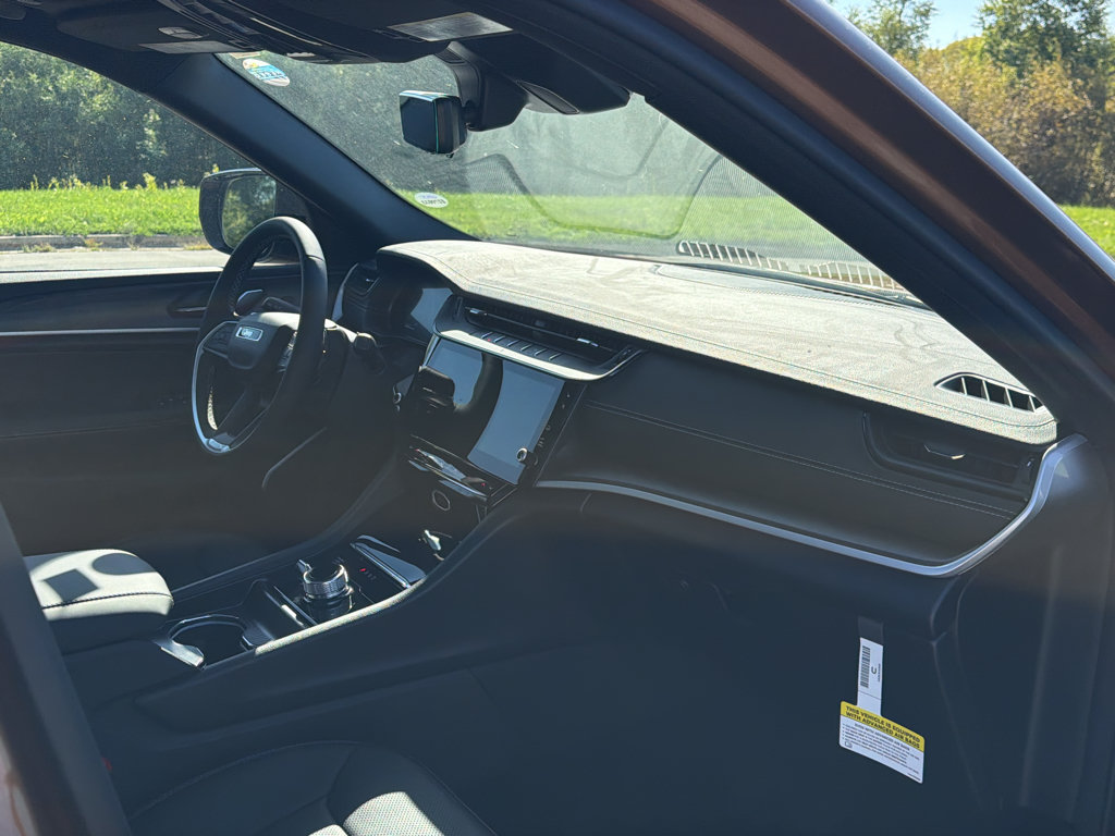New 2027 Jeep Grand Cherokee Limited AWD/4WD image 28