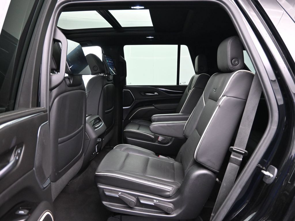 Used 2023 Cadillac Escalade Sport AWD/4WD image 28