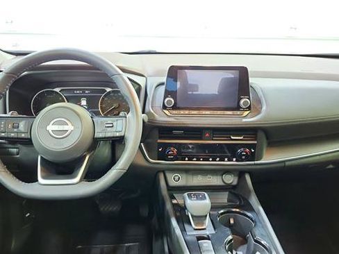 Certified 2023 Nissan Rogue SV w/ SV Premium B Package FWD image 23