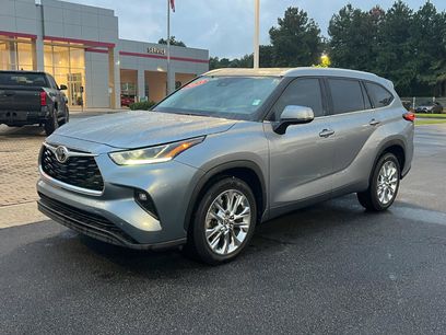 Used 2023 Toyota Highlander Limited