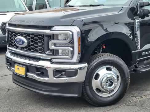 Certified 2026 Ford F350 Lariat w/ Lariat Premium Package image 2
