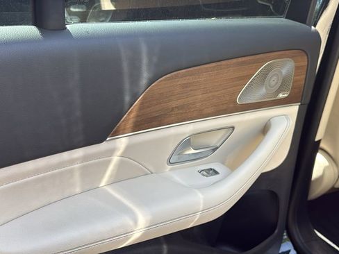 Used 2021 Mercedes-Benz GLE 350 image 23