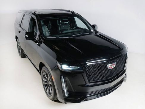 Used 2023 Cadillac Escalade Sport w/ Touring Package AWD/4WD image 31