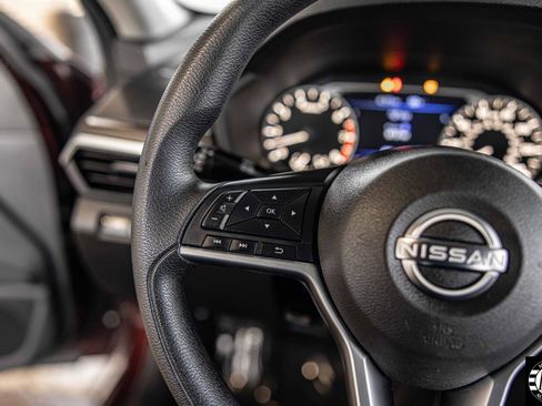 Used 2023 Nissan Altima 2.5 SV image 17