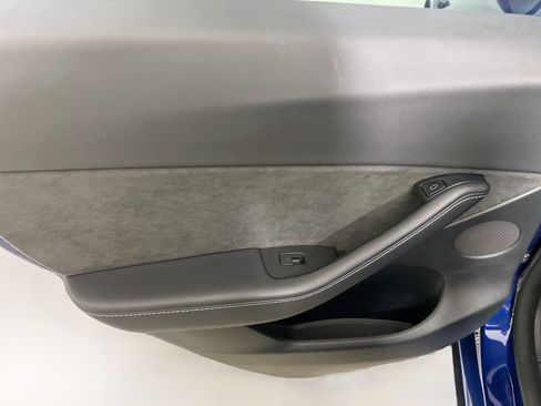 Used 2021 Tesla Model Y Performance AWD/4WD image 24