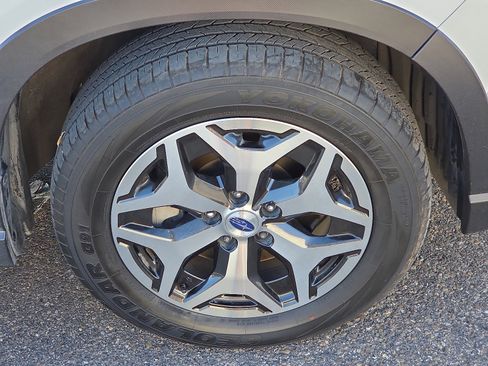 Used 2020 Subaru Forester Premium image 6