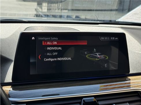 Used 2019 BMW 530i image 45