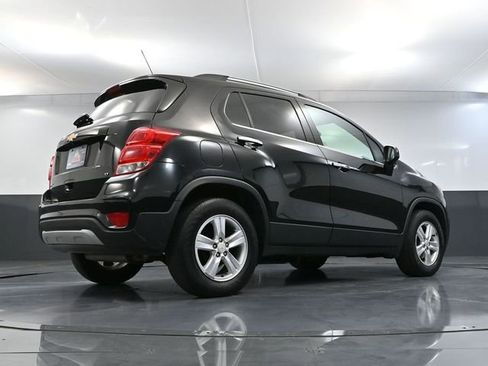 Used 2019 Chevrolet Trax LT w/ LT Convenience Package image 44