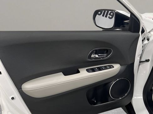 Used 2019 Honda HR-V EX image 13