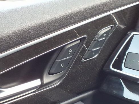 Used 2025 Audi Q7 3.0T Premium Plus image 25