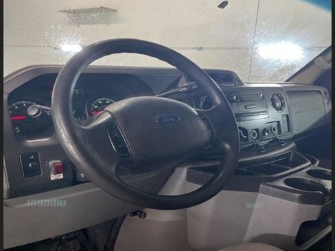 Used 2013 Ford E-150 and Econoline 150 w/ PWR Group image 6