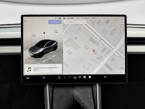 Used 2026 Tesla Model Y Long Range AWD/4WD image 8