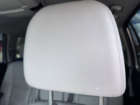 Used 2021 Honda Pilot Touring image 14