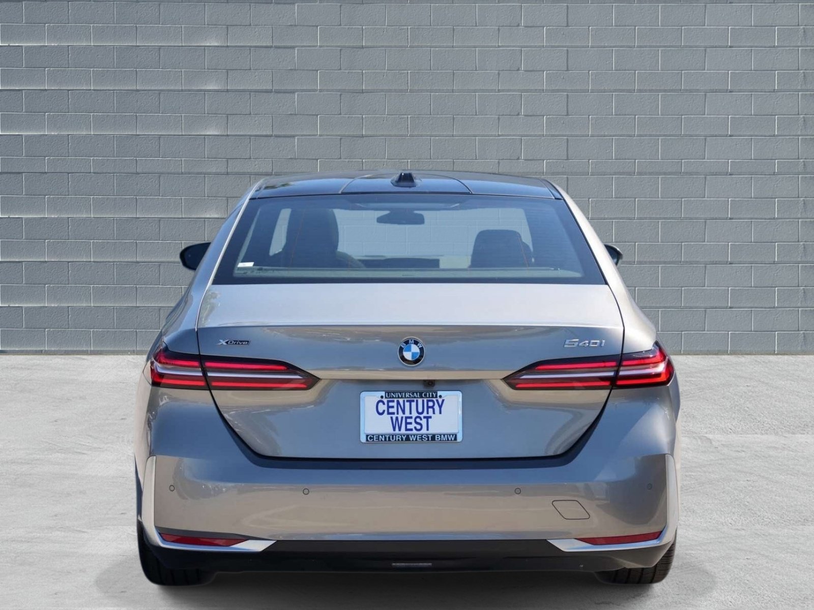 Used 2026 BMW 540i xDrive AWD/4WD image 4