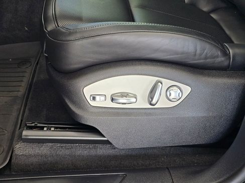 Used 2023 Porsche Macan image 20