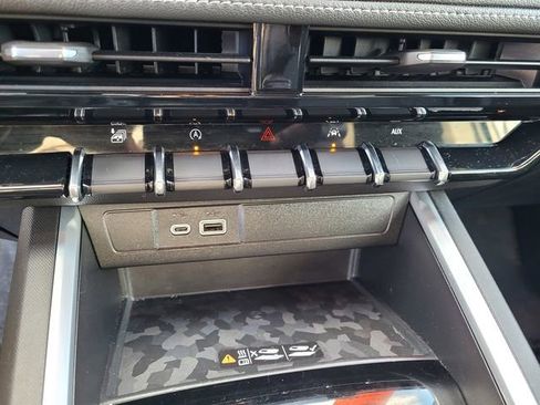 Used 2023 Chevrolet Colorado LT w/ LT Convenience Package II image 19