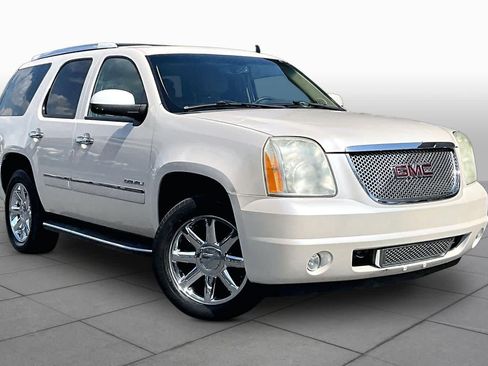 Used 2012 GMC Yukon Denali AWD/4WD image 2
