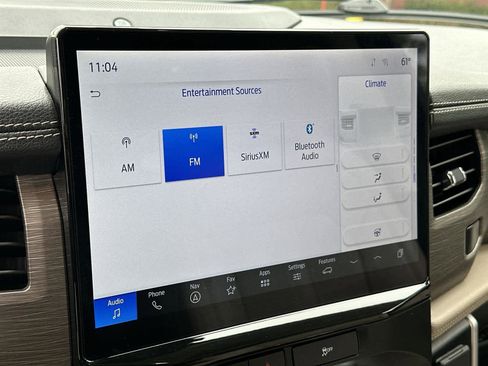 Used 2024 Ford Expedition Limited image 16