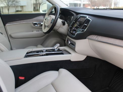 Used 2021 Volvo XC90 T8 Inscription w/ Advanced Package image 48