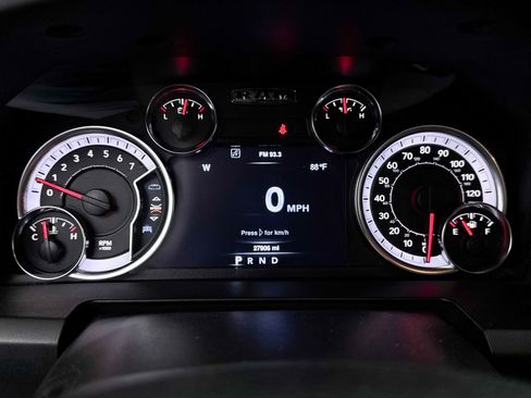 Used 2022 RAM 1500 Classic Warlock w/ Electronics Group AWD/4WD image 28