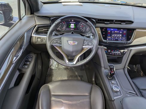 Certified 2023 Cadillac XT6 Sport w/ Platinum Package AWD/4WD image 17