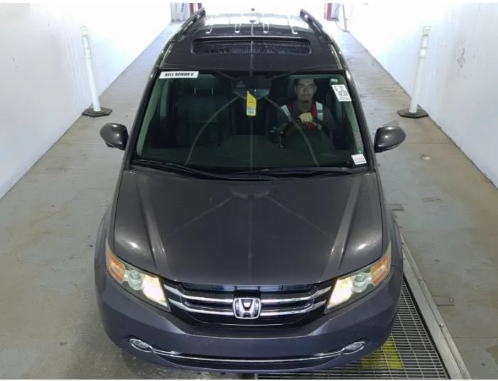 Used 2016 Honda Odyssey Touring Elite image 4