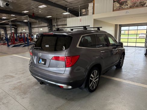 Used 2016 Honda Pilot Touring image 5