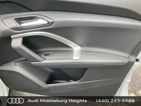 Used 2025 Audi Q5 Premium AWD/4WD image 23