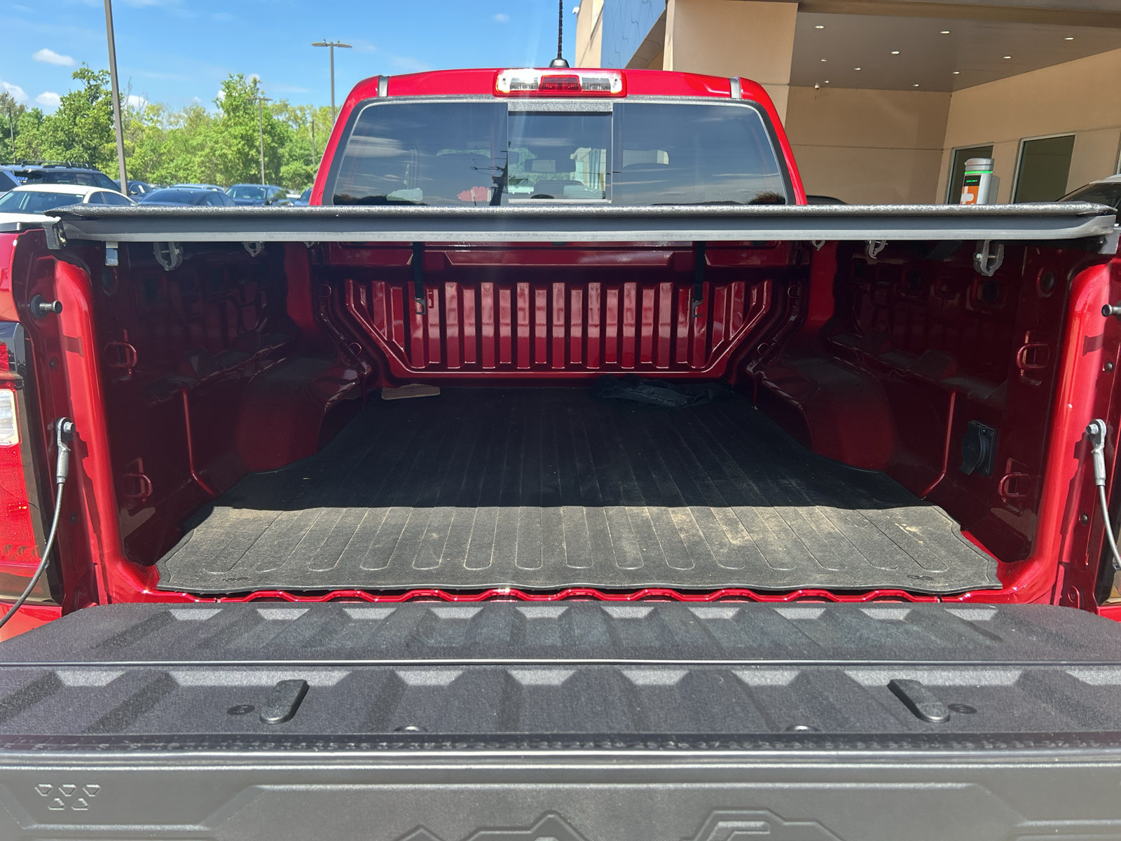 Used 2025 GMC Canyon AT4 AWD/4WD image 9